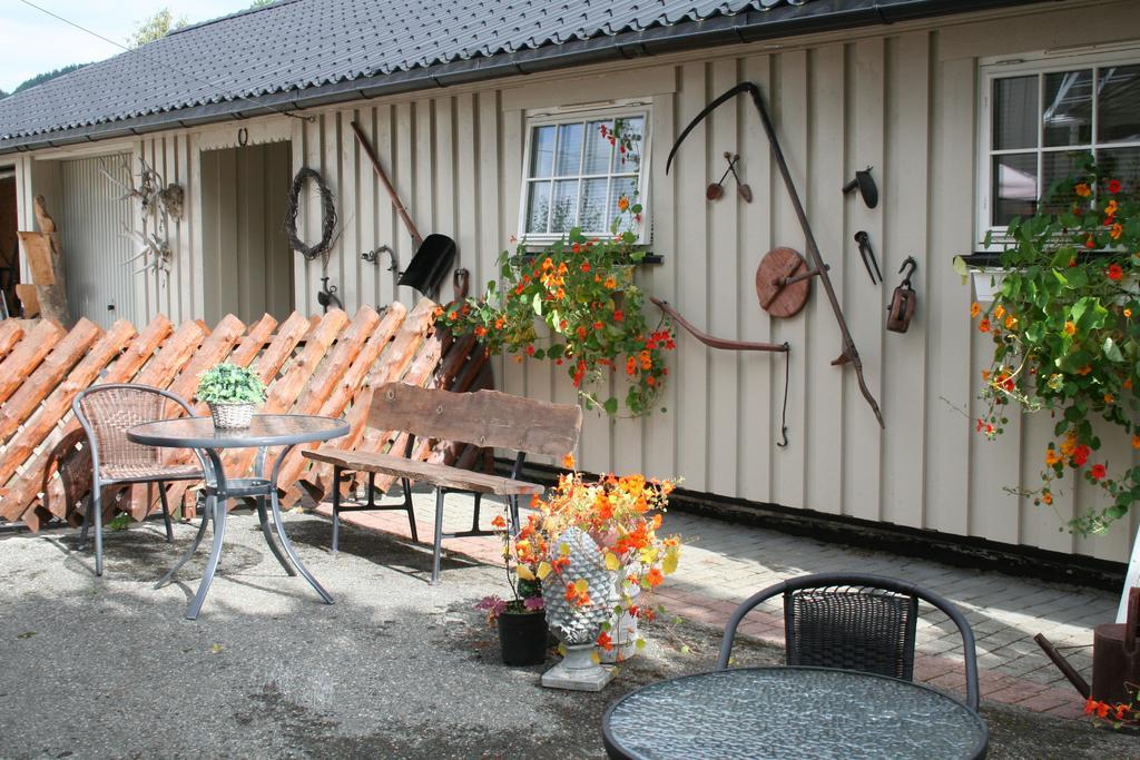 Vertshuset Fannarheimr - Bed &Breakfast Fannrem Exterior foto